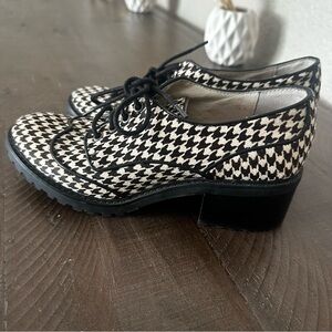 Micheal Kors booties